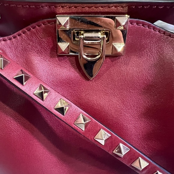Valentino Small Rockstud Bag in Red Smooth Leather - Picture 4 of 9